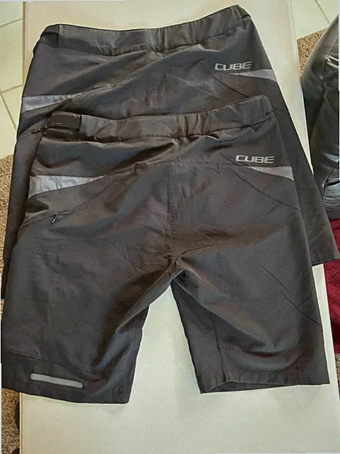 Cube Cycling Shorts (Lot of 2 pair) Mens Medium Baggy Black Nonpadded MTB